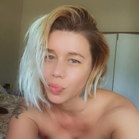 Honey-suckle  avatar
