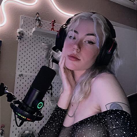 WitchyCitrine avatar
