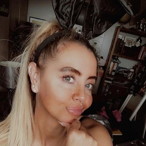 Melanie Jane avatar
