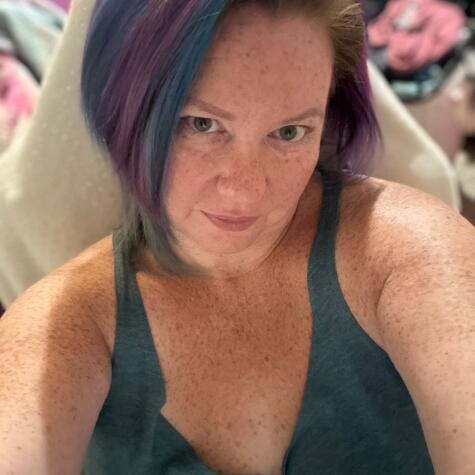 EnchantressRed avatar