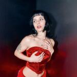 Whitney avatar