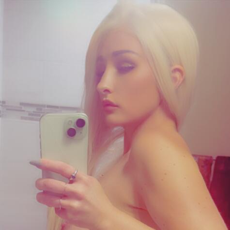 Holli Golightly avatar
