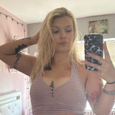 Emmy Rose avatar